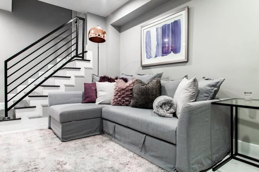 1429 New Jersey Ave NW unit ID1039044P, Washington, DC 20001 - photo 1