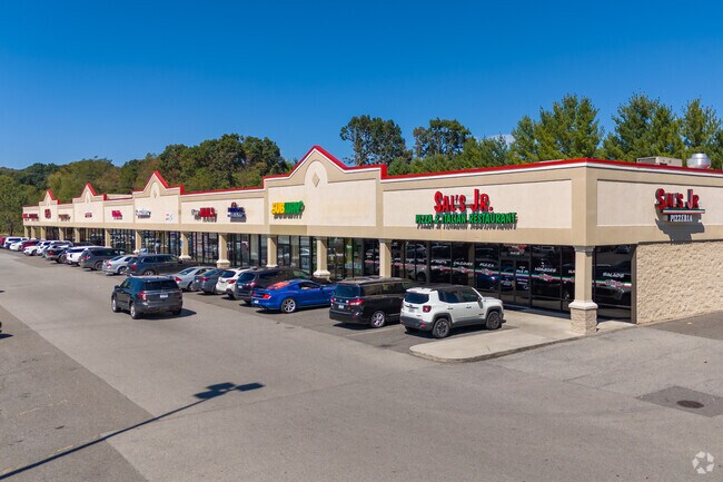 Residents enjoy the variety of dining options available at Valley Oaks Shopping Center.
