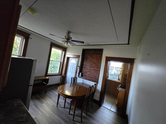 2325 Reading Rd unit Apartment 4, Cincinnati, OH 45202 - photo 7