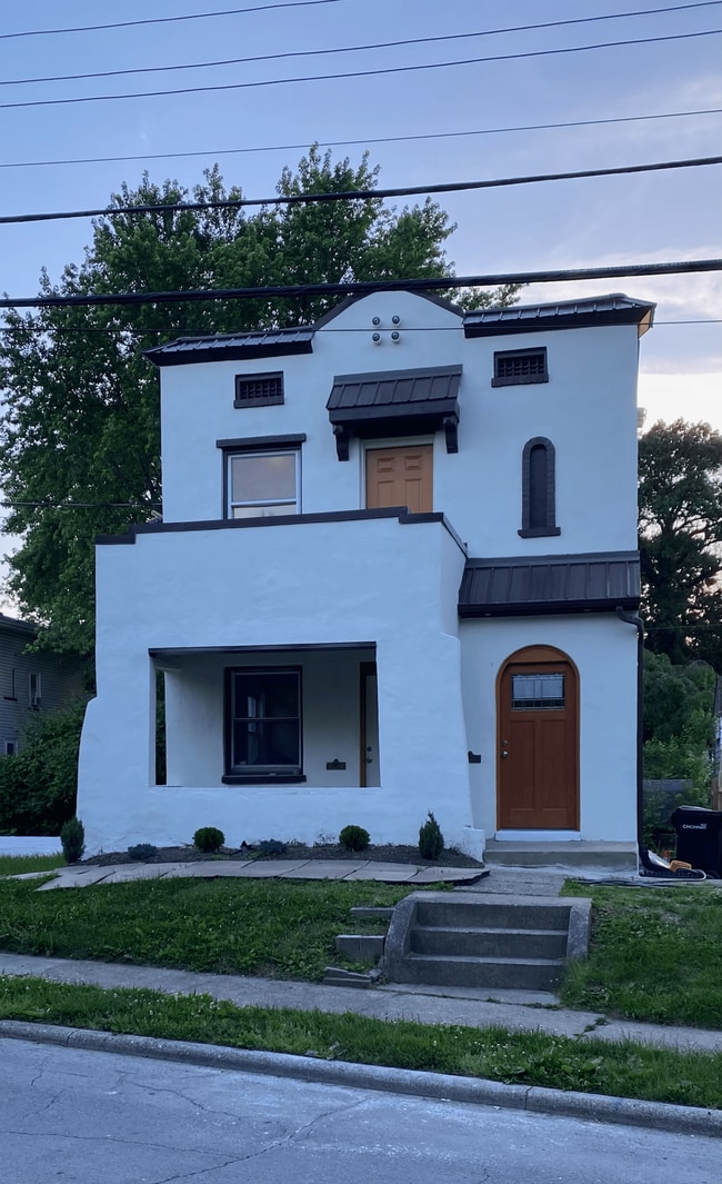 2546 Duck Creek Rd Unit 2, Cincinnati, OH 45212
