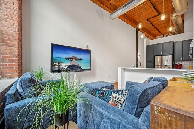 Riverwalk Apartments, Lawrence, MA 01843 - photo 4