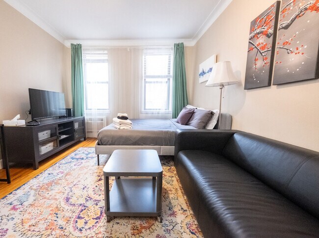300 E 74th St unit ID1031989P, New York, NY 10021 - photo 6