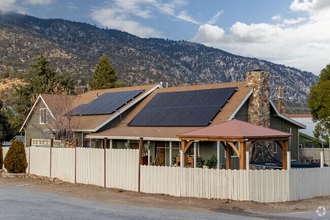Renovated Crafstman Style home with solar panels in Lake of the woods.