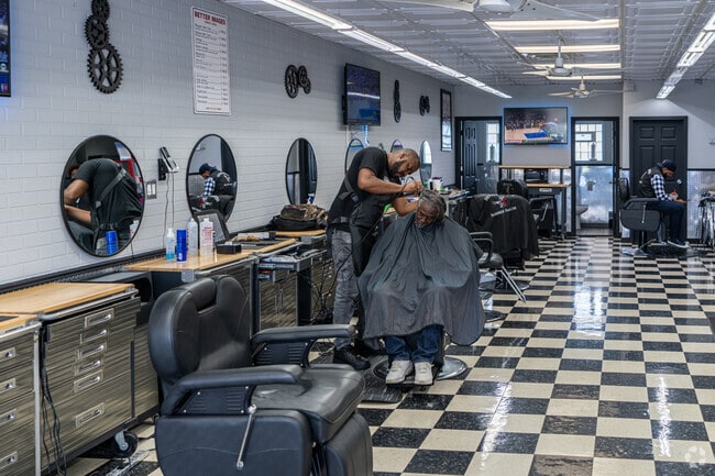 Better Images keeps their customers looking sharp in Wrightwood.