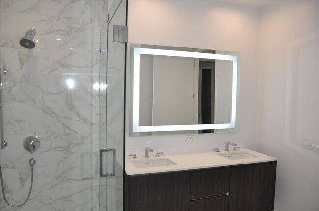 275 Giralda Ave unit 6F, Coral Gables, FL 33134 - photo 6