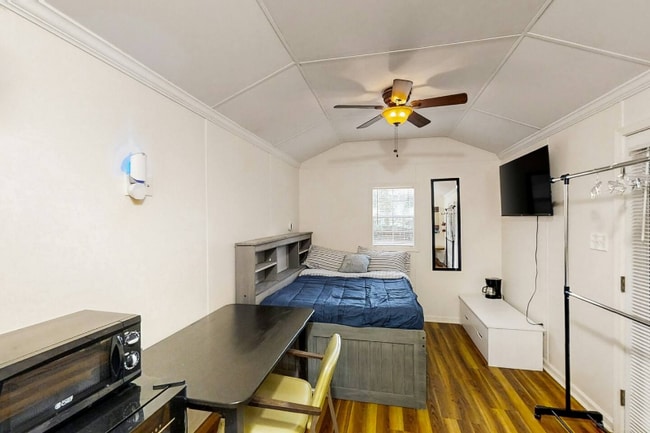 2306 Escambia Dr unit 2306 Escambia C, Tallahassee, FL 32304 - photo 7