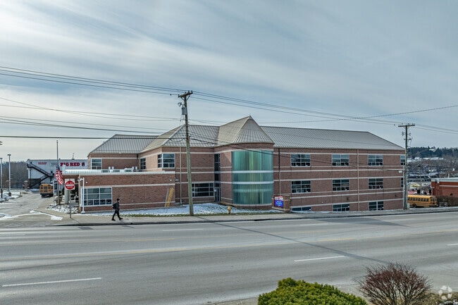 The U.S. Department of Education has named Harding Middle School a National Blue Ribbon School.