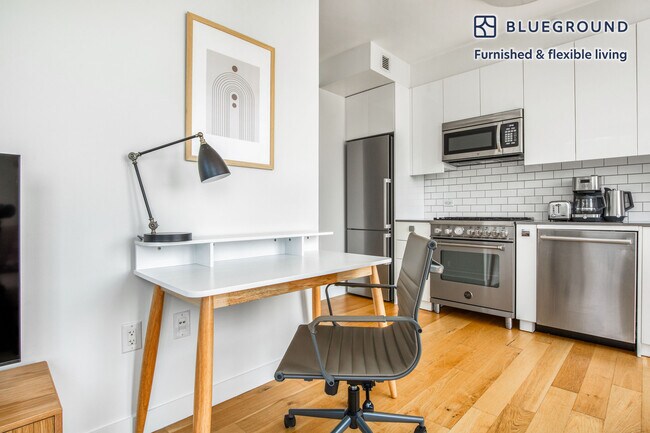 125 Delancey St unit FL14-ID1522, New York, NY 10002 - photo 5