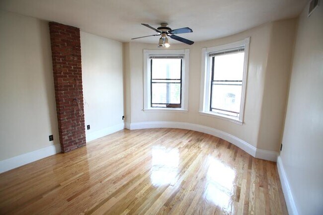 836 Huntington Ave unit 3, Boston, MA 02115 - photo 5