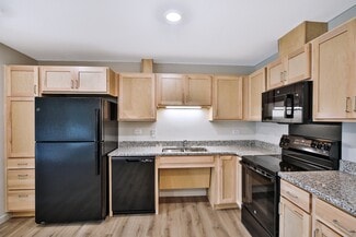 905 3rd St SW, Kasson, MN 55944