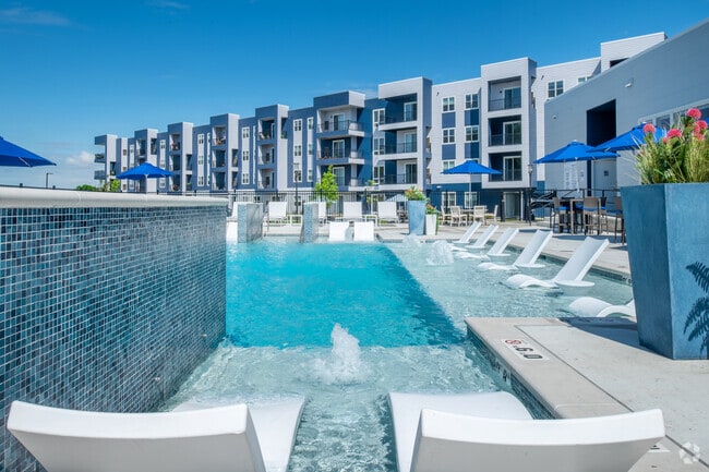 Signature Pointe, Madison, WI 53704 - photo 4