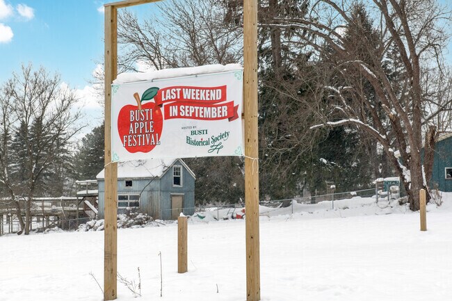 The Busti Apple Festival celebrates autumn with fresh produce, crafts, and historic demonstrations each September.