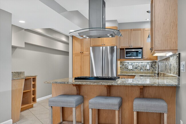 55 Thatcher St unit A, Brookline, MA 02446 - photo 3