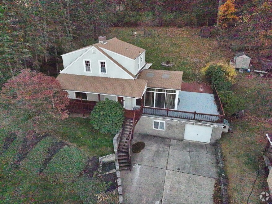 148 Longvue Dr, Pittsburgh, PA 15237 - photo 2