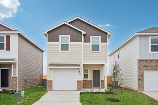 835 Dark Lark, Adkins, TX 78101