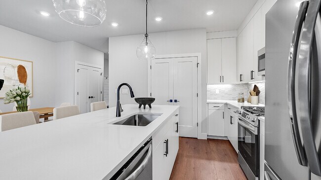 12140 SW Trask St, Beaverton, OR 97007 - photo 6