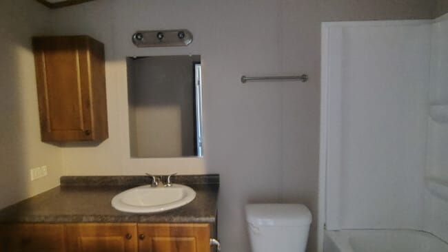 3831 SW South Park Ave, Topeka, KS 66609 - photo 7