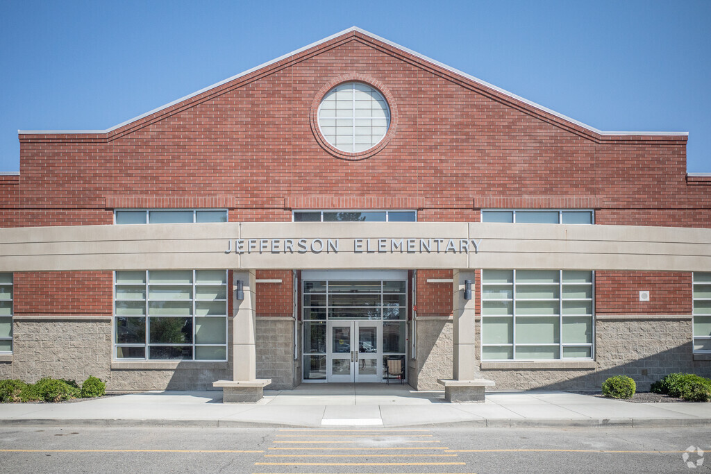 Jefferson Elementary School is a Public School Serving the Comstock Neighborhood in Spokane WA.