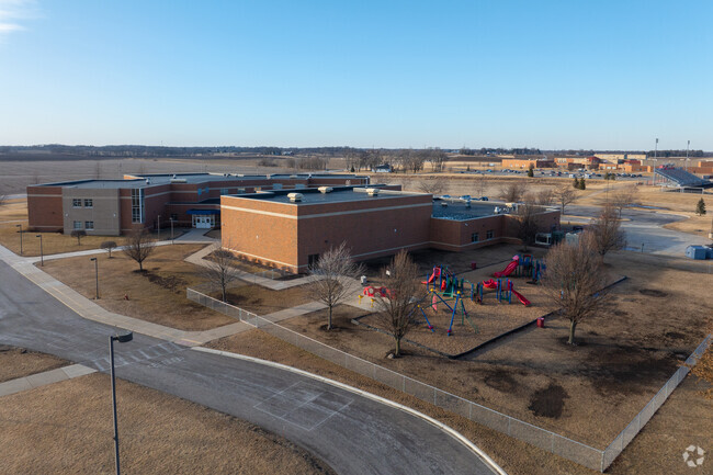 Seth Whitman School has approximately 622 students enrolled.