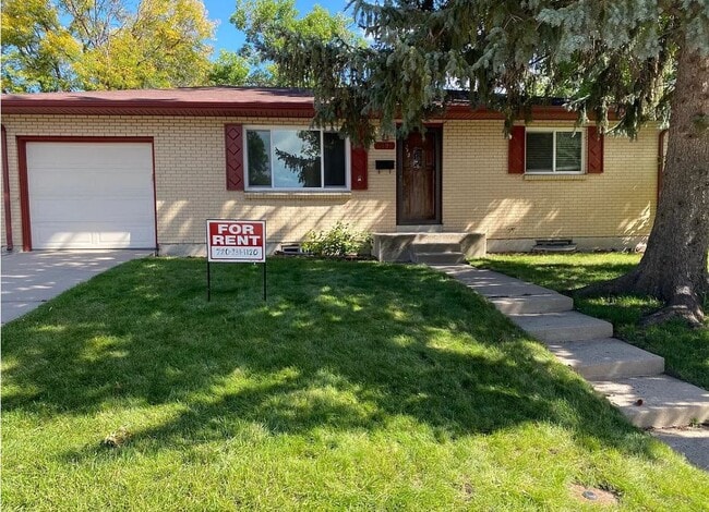 Front Exterior w/Garage