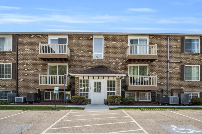 1003 Nanroc Dr, Mechanicsburg, PA 17055 - photo 2