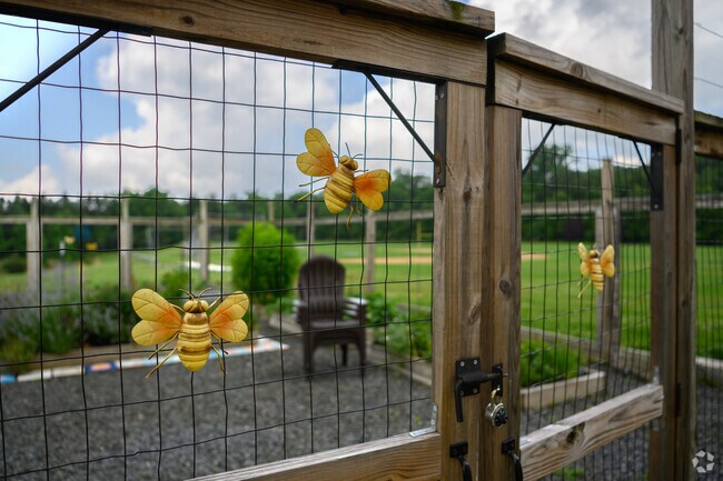 Holicong Middle School has a student-teacher ratio of 14:1