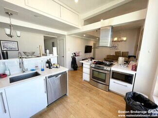 40 Washburn St Unit 1, Boston, MA 02125