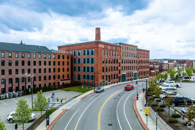 Canal Lofts is located in a beautifully restored historic mill in the popular Canal District.