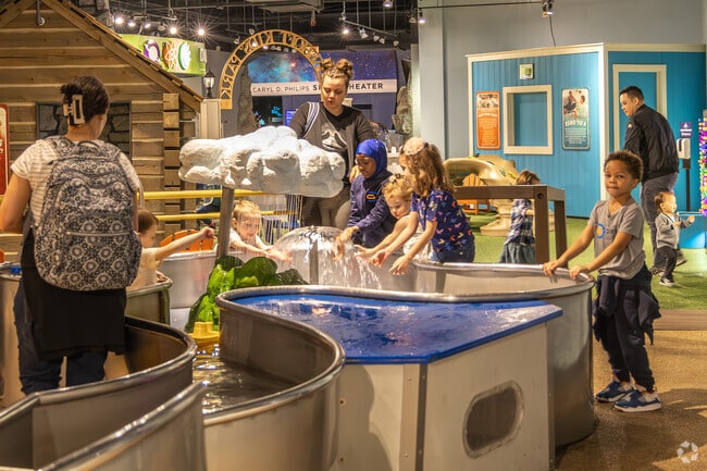 Not far from the Santa Clara neighborhood is the Boonshoft Museum.