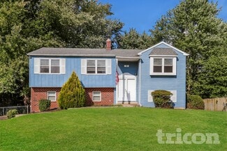 3 Meadow Glen Rd, Lansdale, PA 19446