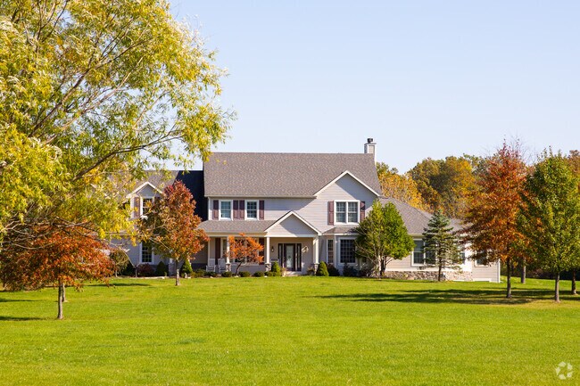 There are beautiful craftsman style homes in Sunnybrook Acres.