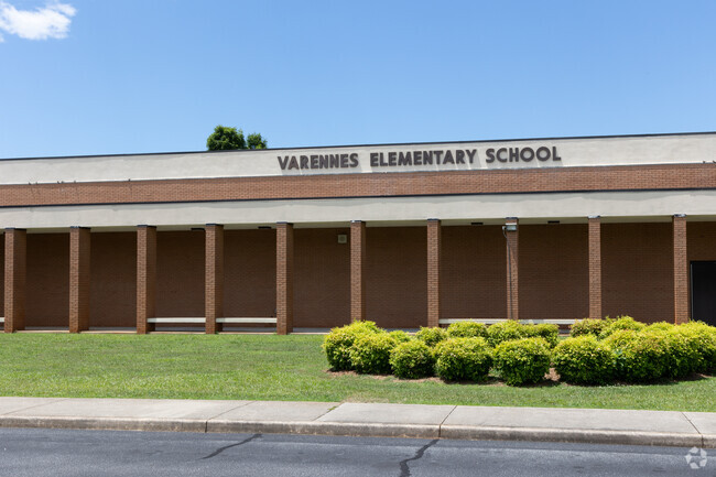 Varennes Elementary 3
