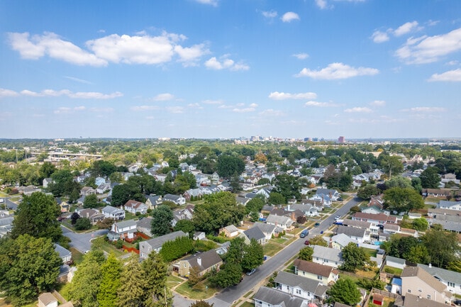 Ashley offers quiet suburban living just minutes from downtown Wilmington.