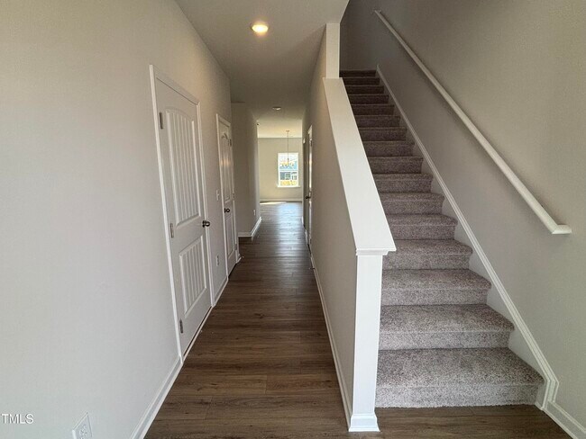 52 Commons Cir, Clayton, NC 27520 - photo 4