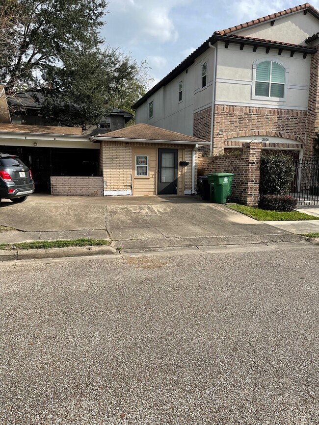 1200 E 26th St unit 1, Houston, TX 77009 - photo 2