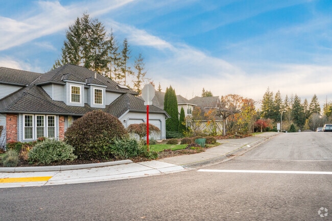 Klahanie homes can be found along some beautifully maintained, winding roads.