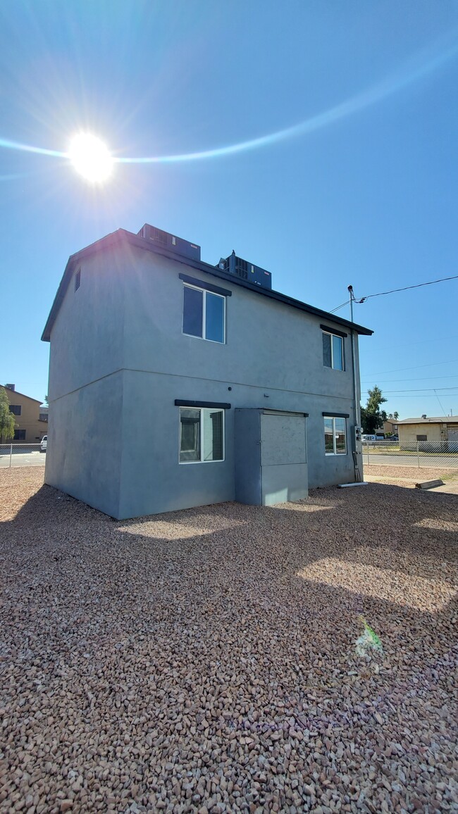 1146 W Apache Street revitalized units