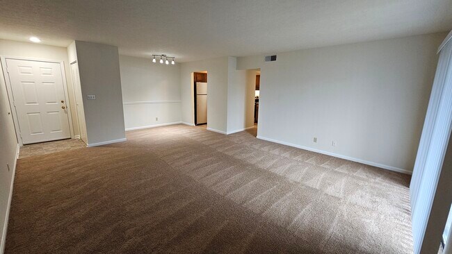 Plaza Square Apartments, New Albany, IN 47150 - photo 5
