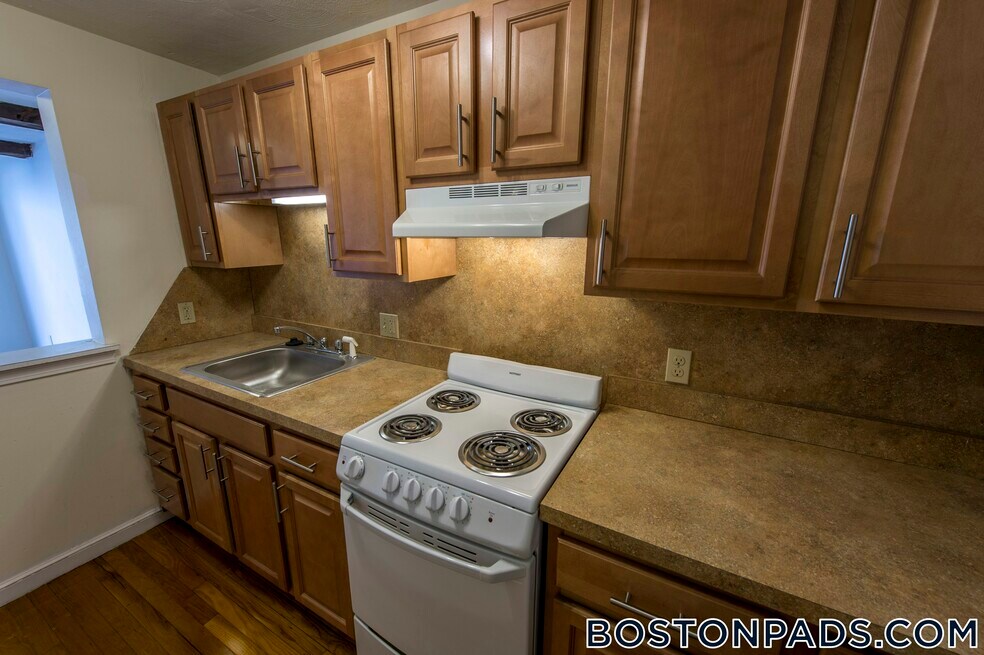 1799 Centre St unit 37, West Roxbury, MA 02132 - photo 1