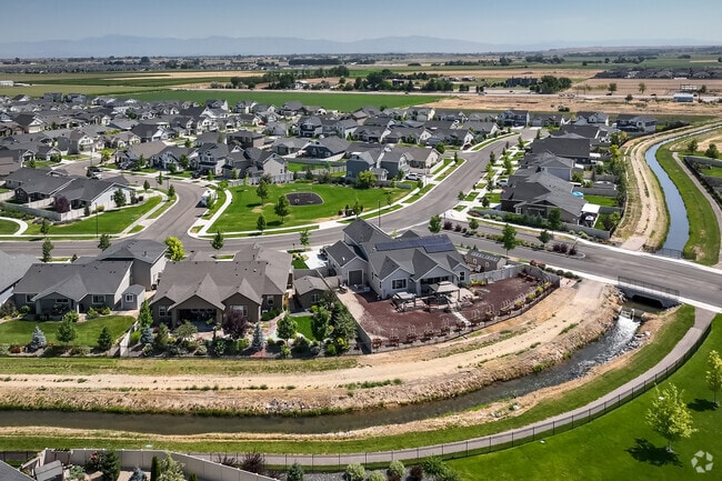 Kuna offers a small town feel with beautiful vistas.