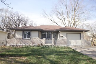 8205 NE 51st St, Kansas City, MO 64119