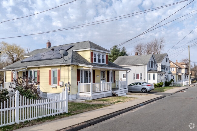 Enfield offers many options for homes in this great neighborhood in CT.