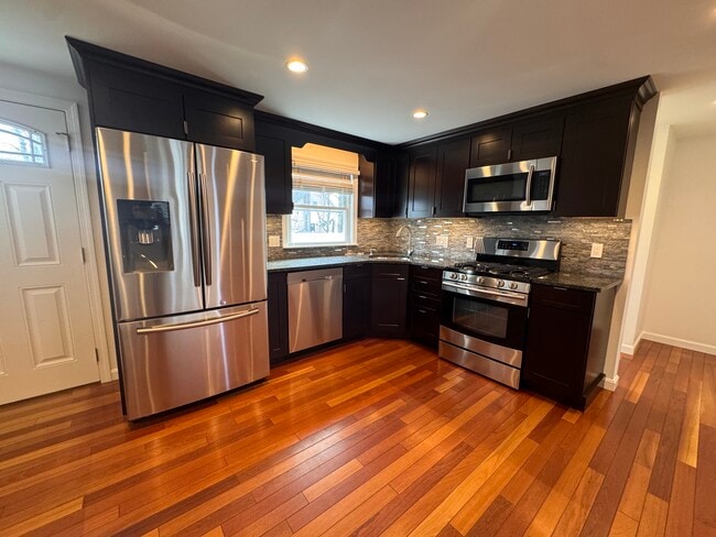 34 Braman St, Danvers, MA 01923 - photo 3