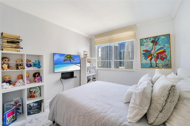 Courts Brickell Key unit 3204, Miami, FL 33131 - photo 7