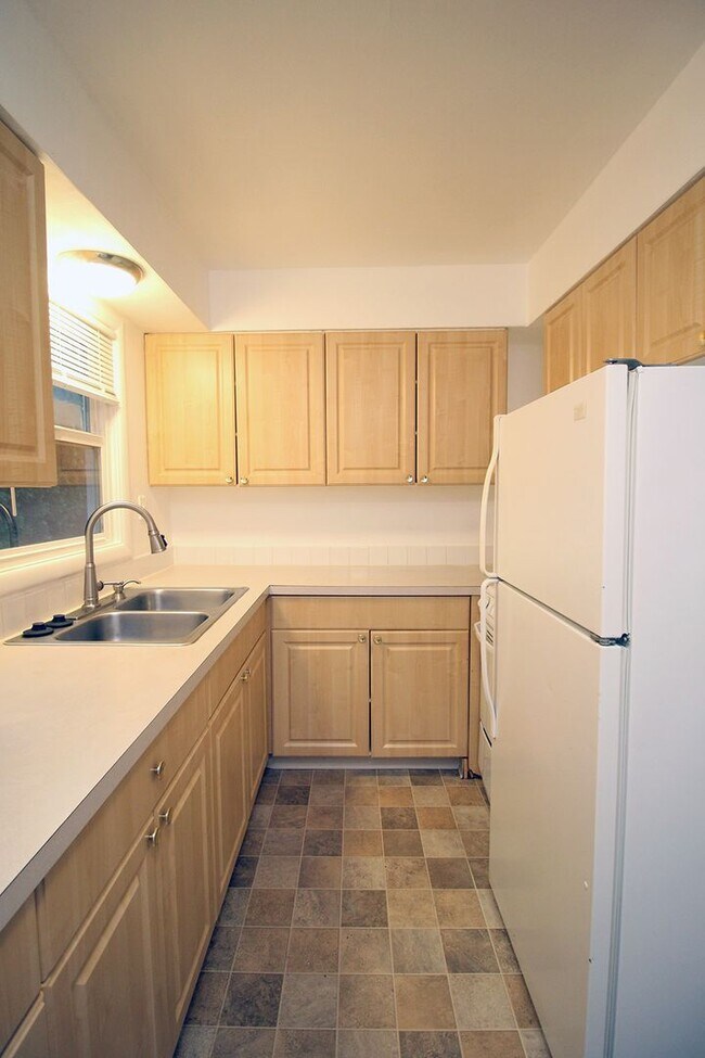 1902-1910-1910 N Kilpatrick St unit 1904, Portland, OR 97217 - photo 7