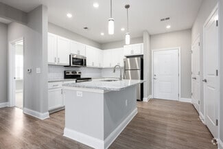 8000 Carlow Dr, Kernersville, NC 27284