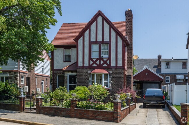 Tudor Style homes built in the early 40s and 50s can be found throughout Auburndale.