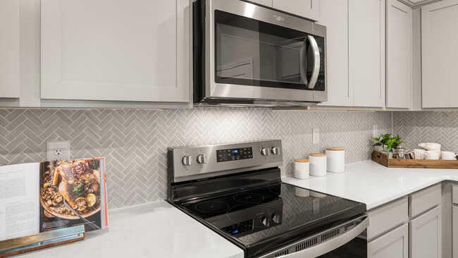 360 Sound Cir, Stockbridge, GA 30281 - photo 7