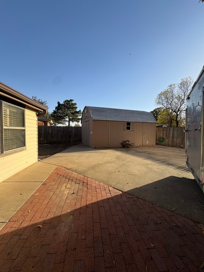 8608 Geneva Ave, Lubbock, TX 79423 - photo 2