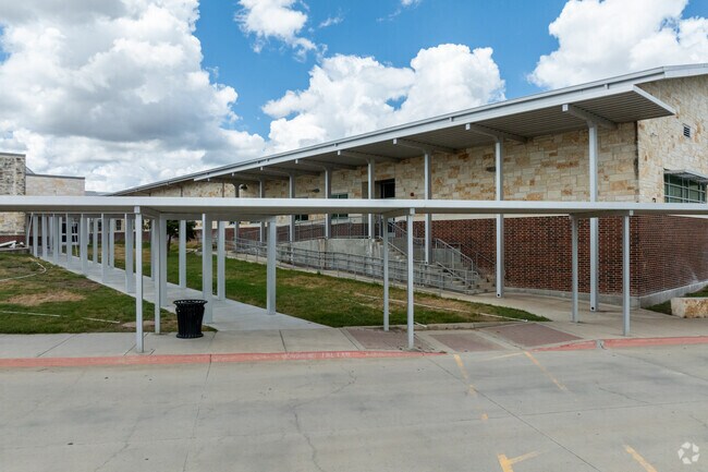 Jarrell Middle School is available to students from 6th to 8th grade.
